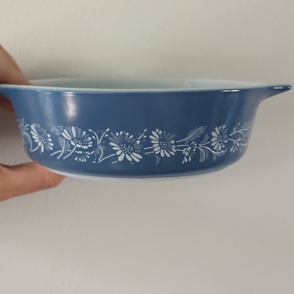 2 Vintage Pyrex Dishes Blue Pyrex Tan Pyrex - Picture 4 of 16